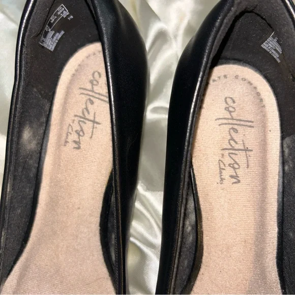 Clarks Women's Black Leather Heels - Picture 4 of 9